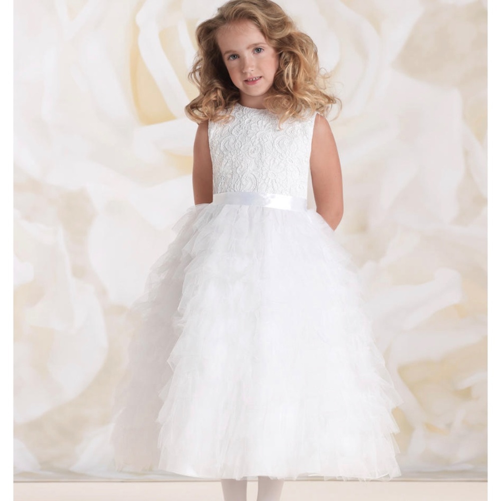 White lace tulle dress